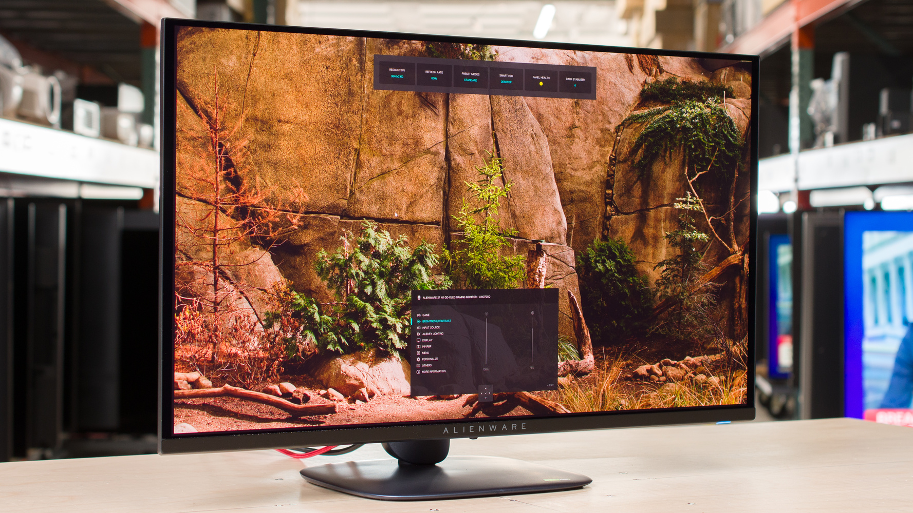 Dell Alienware AW2725Q 
            Monitor Review